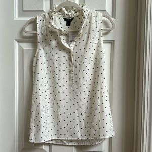 NWT Jcrew cream with black polka dots sleeveless blouse size 2